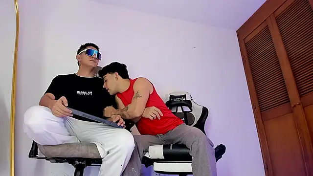 sotooliver3 online show from 02/06/26, 08:23