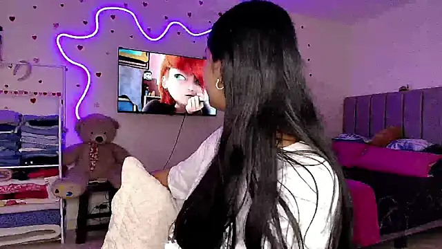 mia yireth online show from 02/23/26, 11:13