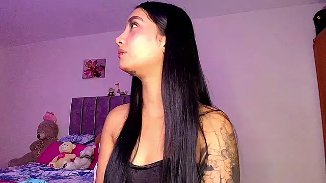 mia yireth online show from 04/01/26, 01:39