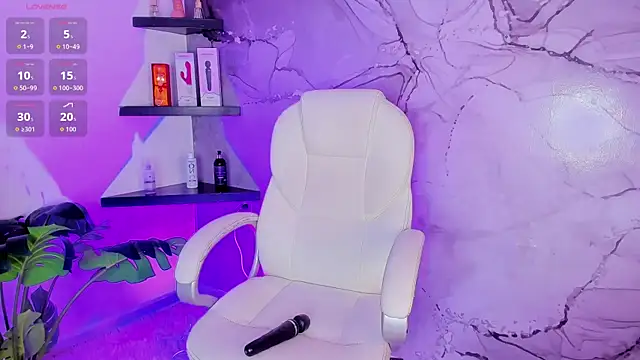 Snapshot of Lilokat_ chatting on 10/02/25, 03:13 Lilokat online show from 10/02/25, 03:13