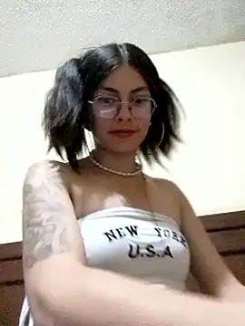 Snapshot of Kylie_Rivers chatting on 09/28/25, 12:49 Kylie Rivers online show from 09/28/25, 12:49