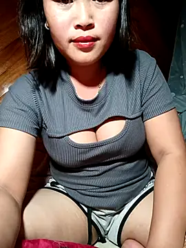 maycuc123 online show from 11/21/25, 07:40