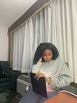 princesslivv online show from 02/12/26, 05:35