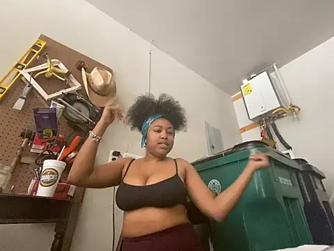 princesslivv online show from 04/11/26, 07:07