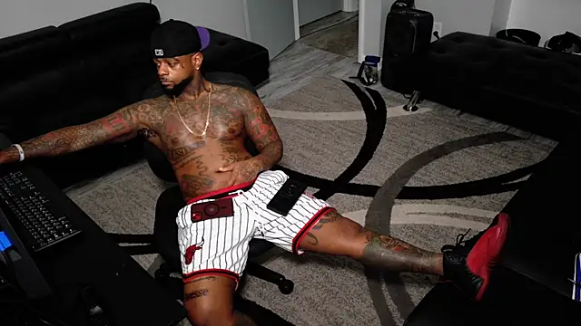 SLANGONDEMHOES online show from 02/16/26, 08:38