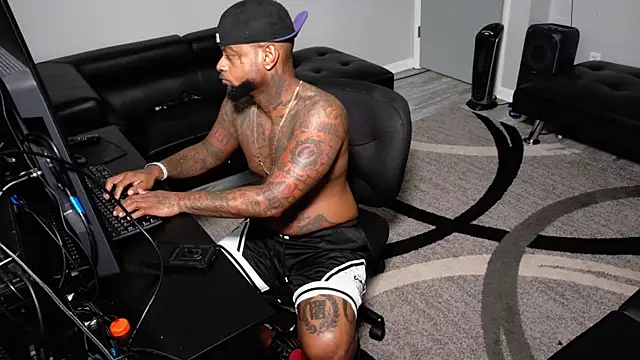 SLANGONDEMHOES online show from 02/24/26, 08:40