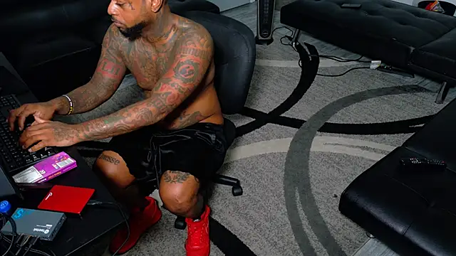 SLANGONDEMHOES online show from 04/05/26, 07:49