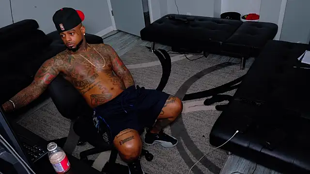 SLANGONDEMHOES online show from 04/09/26, 06:30