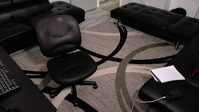 SLANGONDEMHOES online show from 04/20/26, 05:26