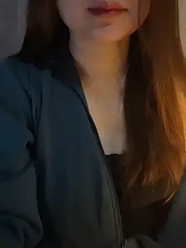 Snapshot of Hinne07 chatting on 02/06/26, 01:43 Hinne07 online show from 02/06/26, 01:43