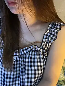 Snapshot of Hinne07 chatting on 02/25/26, 03:32 Hinne07 online show from 02/25/26, 03:32