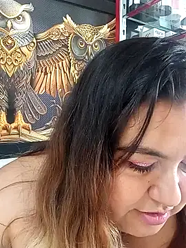 Snapshot of curvy_diva_ chatting on 09/09/25, 01:43 curvy diva online show from 09/09/25, 01:43