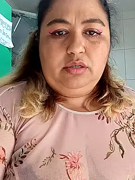 Snapshot of curvy_diva_ chatting on 09/19/25, 01:12 curvy diva online show from 09/19/25, 01:12