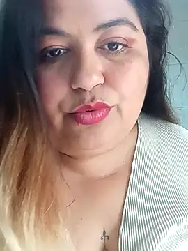 Snapshot of curvy_diva_ chatting on 09/20/25, 01:23 curvy diva online show from 09/20/25, 01:23