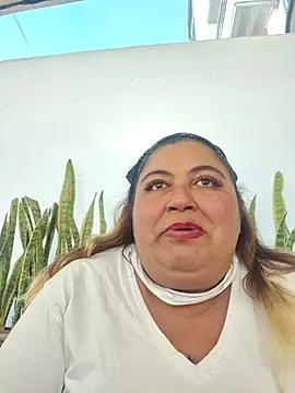 Snapshot of curvy_diva_ chatting on 09/22/25, 09:39 curvy diva online show from 09/22/25, 09:39