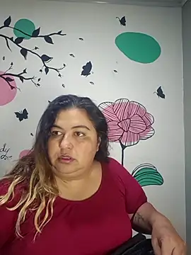 Snapshot of curvy_diva_ chatting on 09/24/25, 11:02 curvy diva online show from 09/24/25, 11:02