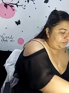 Snapshot of curvy_diva_ chatting on 09/25/25, 11:14 curvy diva online show from 09/25/25, 11:14