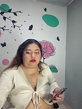 Snapshot of curvy_diva_ chatting on 09/27/25, 11:48 curvy diva online show from 09/27/25, 11:48