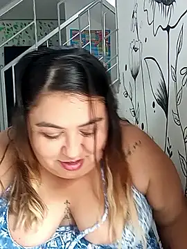 Snapshot of curvy_diva_ chatting on 09/29/25, 02:00 curvy diva online show from 09/29/25, 02:00