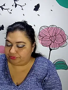 Snapshot of curvy_diva_ chatting on 10/09/25, 11:19 curvy diva online show from 10/09/25, 11:19