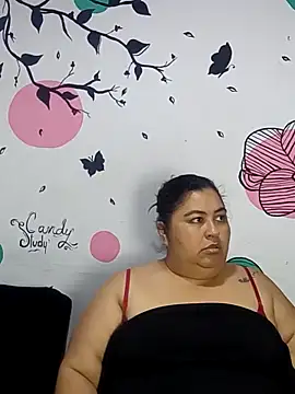 Snapshot of curvy_diva_ chatting on 10/11/25, 11:20 curvy diva online show from 10/11/25, 11:20