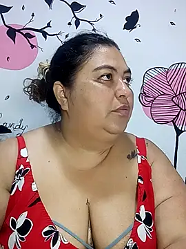 Snapshot of curvy_diva_ chatting on 10/12/25, 11:20 curvy diva online show from 10/12/25, 11:20