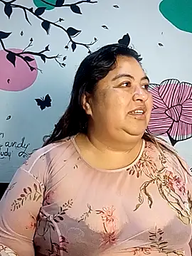 Snapshot of curvy_diva_ chatting on 10/13/25, 11:21 curvy diva online show from 10/13/25, 11:21