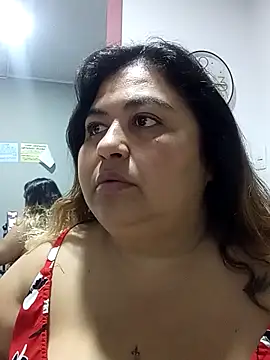 Snapshot of curvy_diva_ chatting on 11/10/25, 10:03 curvy diva online show from 11/10/25, 10:03