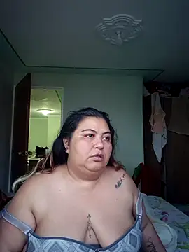 Snapshot of curvy_diva_ chatting on 11/24/25, 10:31 curvy diva online show from 11/24/25, 10:31