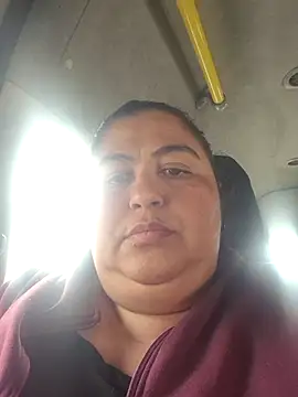 Snapshot of curvy_diva_ chatting on 11/28/25, 01:03 curvy diva online show from 11/28/25, 01:03