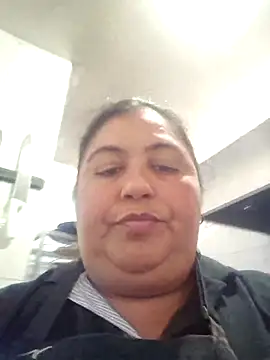 Snapshot of curvy_diva_ chatting on 12/15/25, 09:19 curvy diva online show from 12/15/25, 09:19