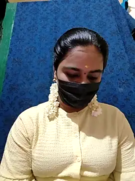 mini-queen online show from 10/11/25, 07:29