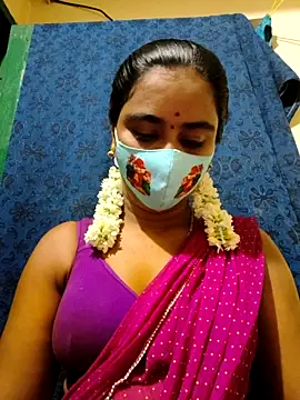 mini-queen online show from 10/15/25, 05:57