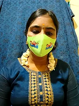 mini-queen online show from 11/15/25, 06:22