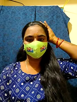 mini-queen online show from 11/29/25, 01:58