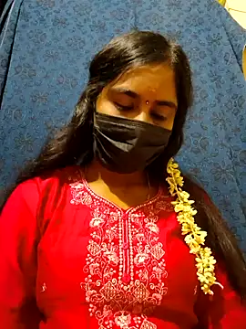 mini-queen online show from 12/19/25, 10:33