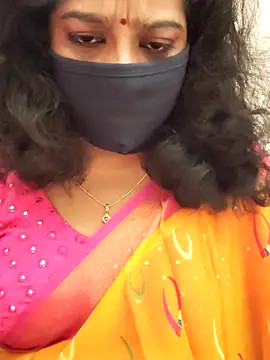 Snapshot of saritha29 chatting on 10/06/25, 04:48 saritha29 online show from 10/06/25, 04:48