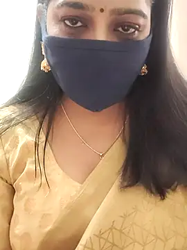 Snapshot of saritha29 chatting on 11/11/25, 05:29 saritha29 online show from 11/11/25, 05:29