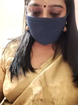 Snapshot of saritha29 chatting on 11/11/25, 05:35 saritha29 online show from 11/11/25, 05:35