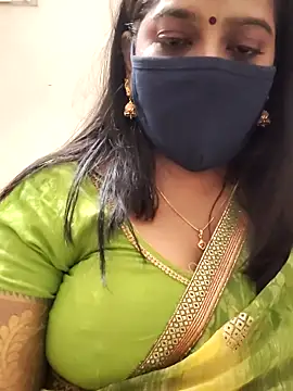 Snapshot of saritha29 chatting on 11/15/25, 07:10 saritha29 online show from 11/15/25, 07:10