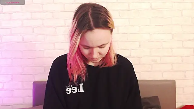 Ericha Stone online show from 02/17/26, 01:13