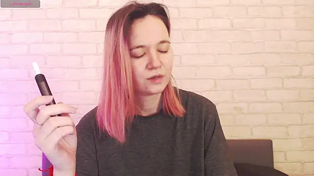 Ericha Stone online show from 04/12/26, 01:43