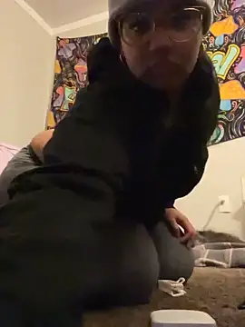 StylishEchium online show from 11/24/25, 01:16