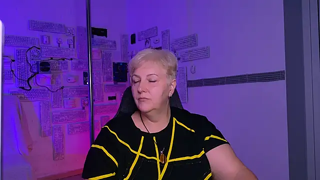 Snapshot of MaryMogan chatting on 09/09/25, 08:14 MaryMogan online show from 09/09/25, 08:14