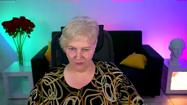 Snapshot of MaryMogan chatting on 09/16/25, 01:45 MaryMogan online show from 09/16/25, 01:45