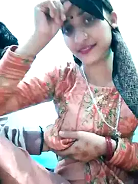 Snapshot of Pahadi_couple chatting on 10/18/25, 05:21 Pahadi couple online show from 10/18/25, 05:21