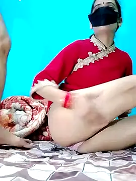 Snapshot of Pahadi_couple chatting on 11/05/25, 06:24 Pahadi couple online show from 11/05/25, 06:24