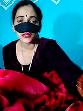 Snapshot of Pahadi_couple chatting on 11/12/25, 04:29 Pahadi couple online show from 11/12/25, 04:29