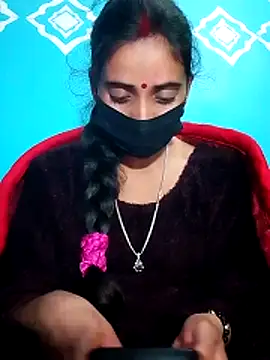 Snapshot of Pahadi_couple chatting on 11/26/25, 08:48 Pahadi couple online show from 11/26/25, 08:48