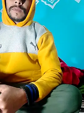 Snapshot of Pahadi_couple chatting on 12/05/25, 10:13 Pahadi couple online show from 12/05/25, 10:13